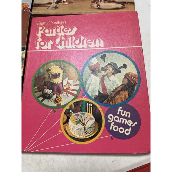 Vintage Betty Crocker Spiral Cookbook lot - Picture 5 of 10